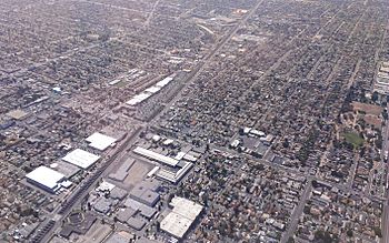 South-Los-Angeles-Alameda-Corridor-Aerial-view-from-north-August-2014.jpg