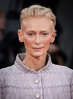 Tilda Swinton-60999 (cropped).jpg