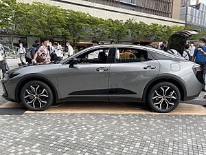 Toyota CROWN CROSSOVER G"Advanced" (6AA-AZSH35-AEXMB(F)) (3)