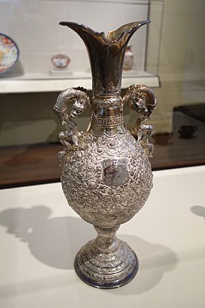 Trophy Vase presented to Alfred T. Goshorn, 1876 International Centennial Exposition, Philadelphia, Chinese, silver - Cincinnati Art Museum - DSC03136