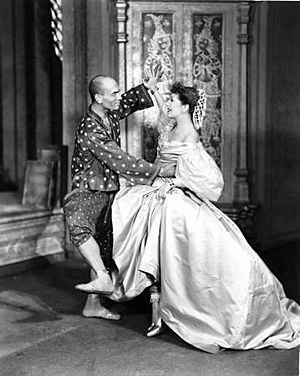 Yul Brynner and Gertrude Lawrence in stage musical The King and I