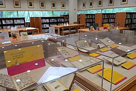 190908 161 Chicago Botanic Gdn - Regenstein Center, Lenhardt Library, Pollinators in Print Exhibit (48861559336)