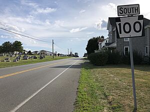 2022-08-30 16 44 09 View south along Pennsylvania State Route 100 (Main Street) just south of Old Route 100 and Second Street in Bally, Berks County, Pennsylvania