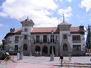 El Espinar, ayuntamiento.JPG