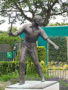 Fred perry statue wimbledon