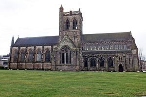 Paisley Abbey (11611355456)
