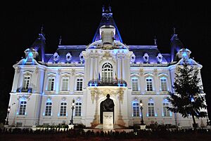 Palatul Jean Mihail Craiova - vedere nocturna