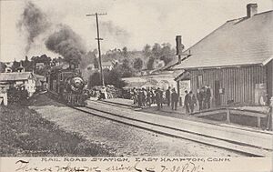 PostcardEastHamptonCTRailroadSta1907