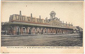 PostcardNorwalkCTSouthNorwalkRRsta1901to1907