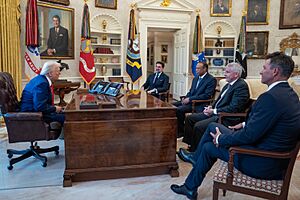 President Donald Trump meets with Tiger Woods in the Oval Office (54341652759)