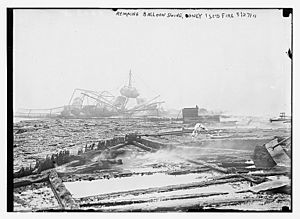 Remains balloon swing, Coney Island Fire, 1911 LOC 2163473954