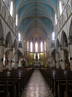 Sainte Anne de Detroit Catholic Church (Detroit, MI) - interior, nave