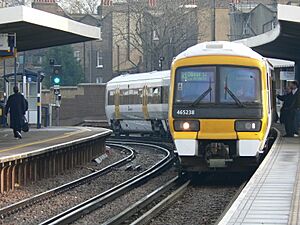 South Eastern Trains 465238 at Greenwich 2005-12-10 02