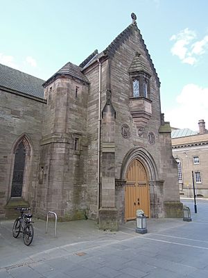 St. John's, Perth, Scotland (8924305683).jpg