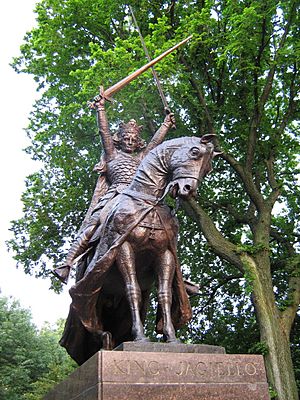 The Wladyslaw Jagiello monument in NYC 7