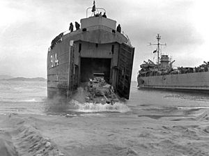 USS LST-914 Wonsan 2 November 1950