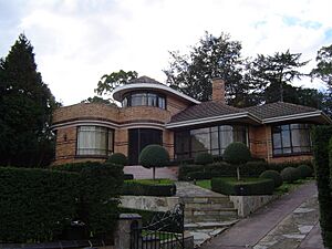 Waterfall (Art Deco) style house in Eaglemont, Victoria
