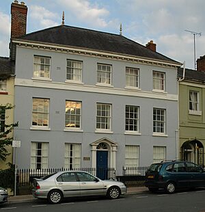 15 The Old Dispensary HTsmall