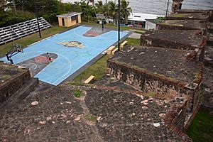 Cancha de baloncesto en La Perla, Puerto Rico