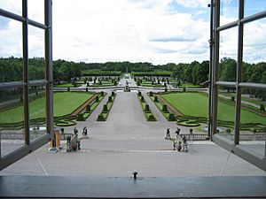 Drottningholm gardens2005