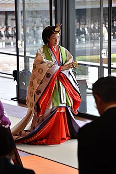 Empress Masako wearing Jyūnihitoe