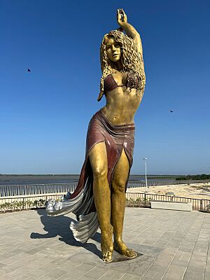 EstatuaShakiraMalecon