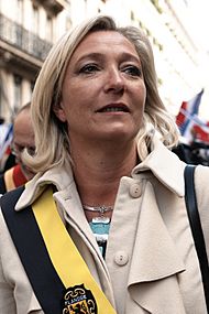 Front National 2010-05-01 n04