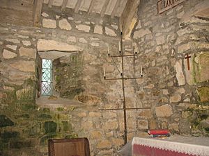 Lepers' Window - Ffenestr y Gwahanglwyfusion, Eglwys Beuno Sant - geograph.org.uk - 634588