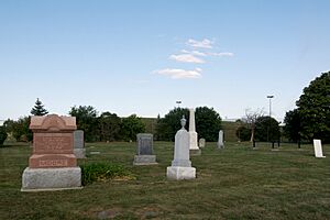 Moore's Cemetery IDM 15132