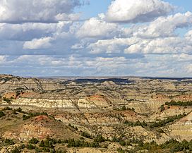 Painted Canyon overlook Theodore Roosevelt NP ND1.jpg