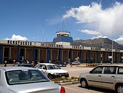 Aeropuerto Internacional Alejandro Velasco Astete.jpg