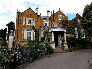 East side of Egerton Lodge, Melton Mowbray - geograph.org.uk - 4151170