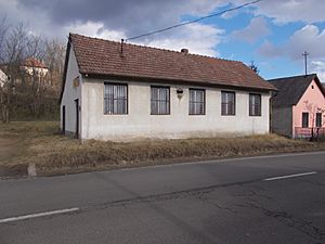 Former post office in Nemti