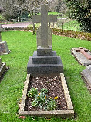 Hagley, St John the Baptist - Lyttelton plot, row 3 grave 3 - photo 1