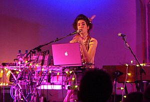 Imogen Heap Bush Hall 2005 (cropped)