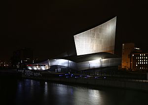 Imperial war museum north at night