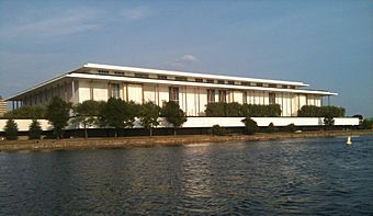 Kennedy Center seen from the Potomac River, June 2010.jpg