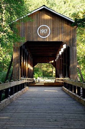 McKee Covered Bridge (Jackson County, Oregon scenic images) (jacDA0033)