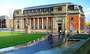 Middlesbrough Central Library - geograph.org.uk - 279412