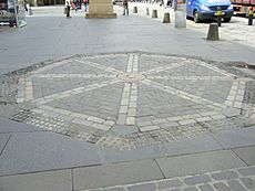 Original site of the Mercat Cross, High Street - geograph.org.uk - 1367417