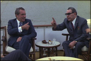 Richard M. Nixon and Leonid Brezhnev aboard the Sequoia - NARA - 194518