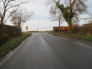 Sandy Leas Lane joining Darlington Back Lane at Whinney Hill - geograph.org.uk - 2749401.jpg