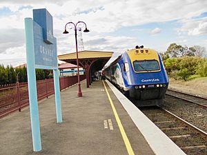 XPT at Orange station