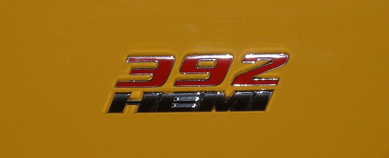 392 HEMI badge crop