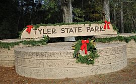Entrance sign to Tyler (TX) State Park IMG 0316