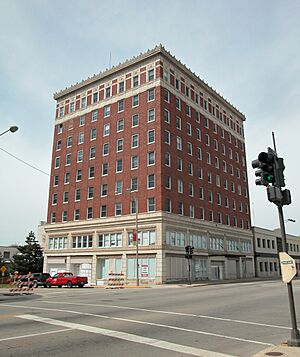 Former Karcher Hotel in 2006 - Waukegan, Illinois