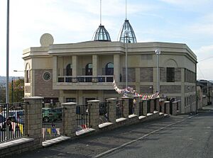 Hindu Temple - Leeds Road - geograph.org.uk - 1003180