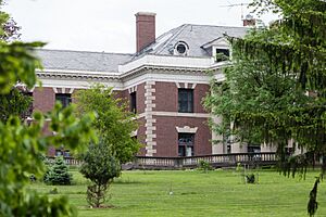 Oak Hill Estate sw facade