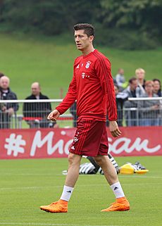 Robert Lewandowski Training FC Bayern München-2