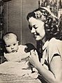 Shirley Temple with her daughter Linda Susan, May 1948